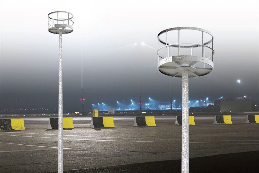 Mât octo H 15 m à plateforme Ø 1,5 m pour 6 projecteurs
